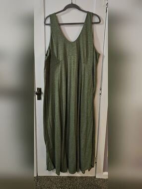 Halara Sleeveless  Green Maxi Dress - Casual Flowy Style